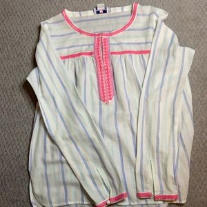 Ladies (M) Vineyard Vines Popover Blouse.